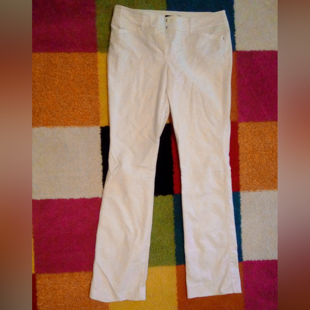 Ladies White House Black Market Stretch jeans size 8 EUC